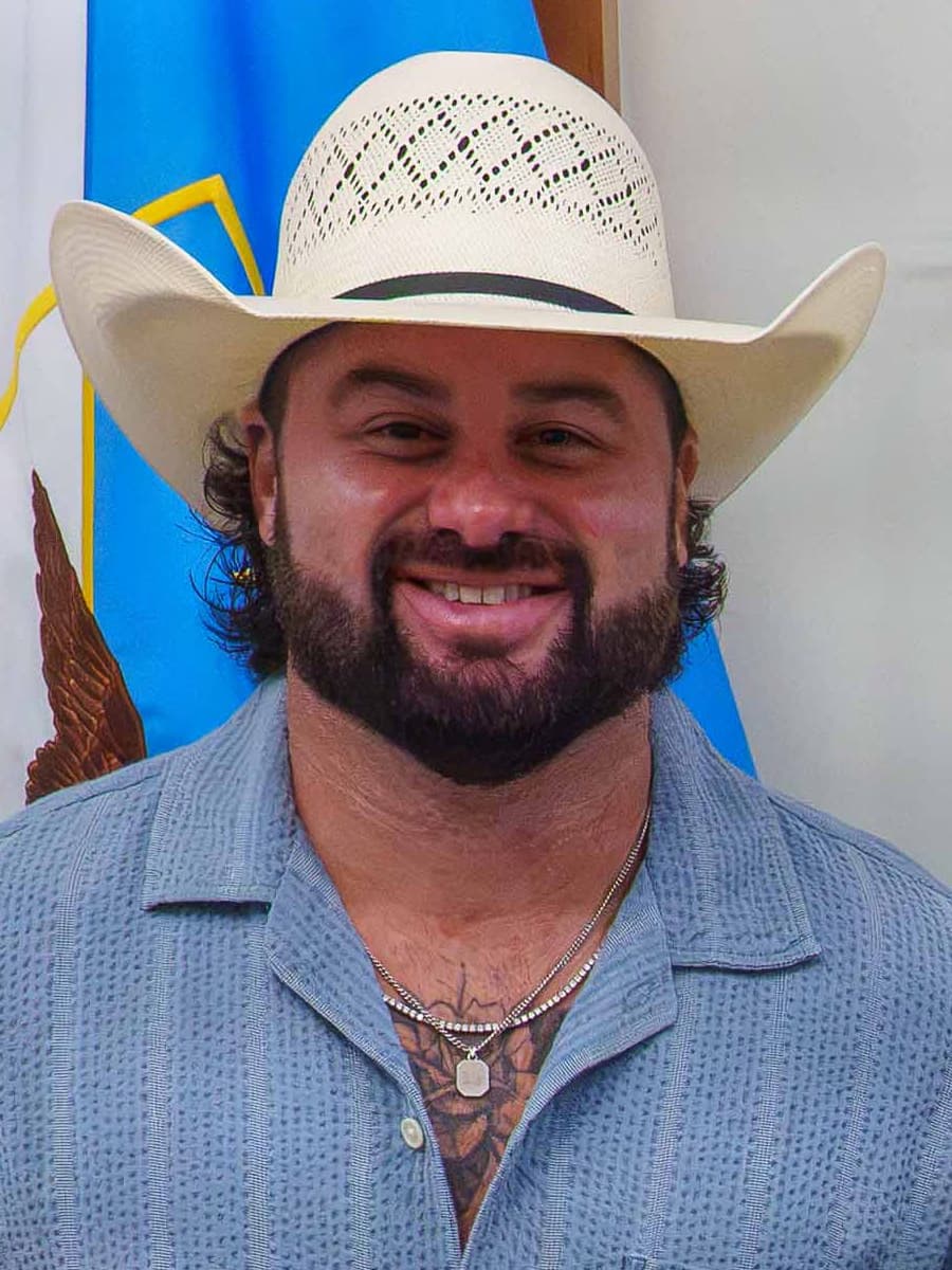Koe Wetzel with Wyatt Flores, Bayker Blankenship and Logan Jahnke
